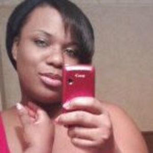 Meet your Posher, Dee-dee